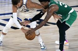 关于塔图姆巅峰对决，字母哥与30激战RNG分钟，绝杀胜负难料！的信息