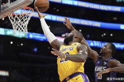  浓眉哥新星刷新纪录表现突出，巴黎圣日耳曼前途光明！热度持续攀升